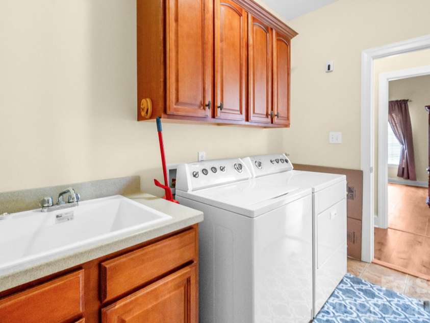 3697 Travertine Drive, Lancaster, SC 29720.  MLS# CAR4416328, YatesRealty ID 46104. 