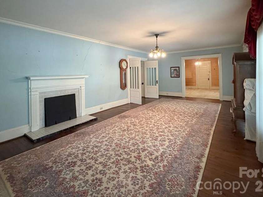 842 Aspen Street, Lincolnton, NC 28092.  MLS# CAR4415190, YatesRealty ID 46105. 
