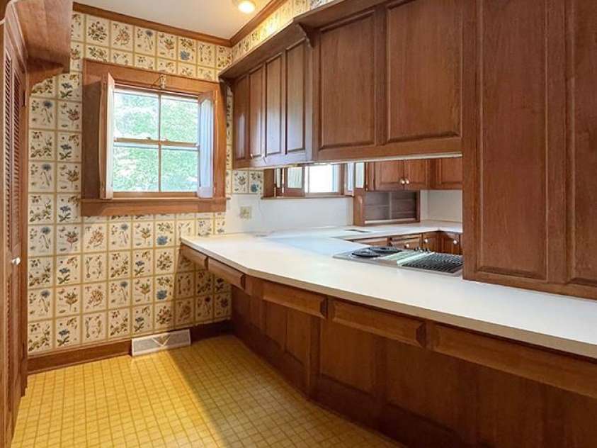 842 Aspen Street, Lincolnton, NC 28092.  MLS# CAR4415190, YatesRealty ID 46105. 