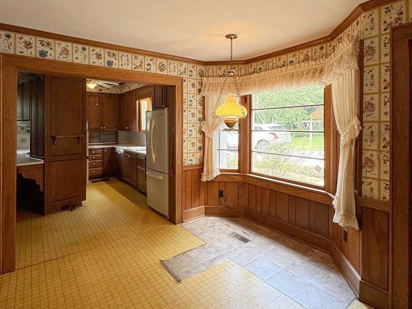 842 Aspen Street, Lincolnton, NC 28092.  MLS# CAR4415190, YatesRealty ID 46105. 