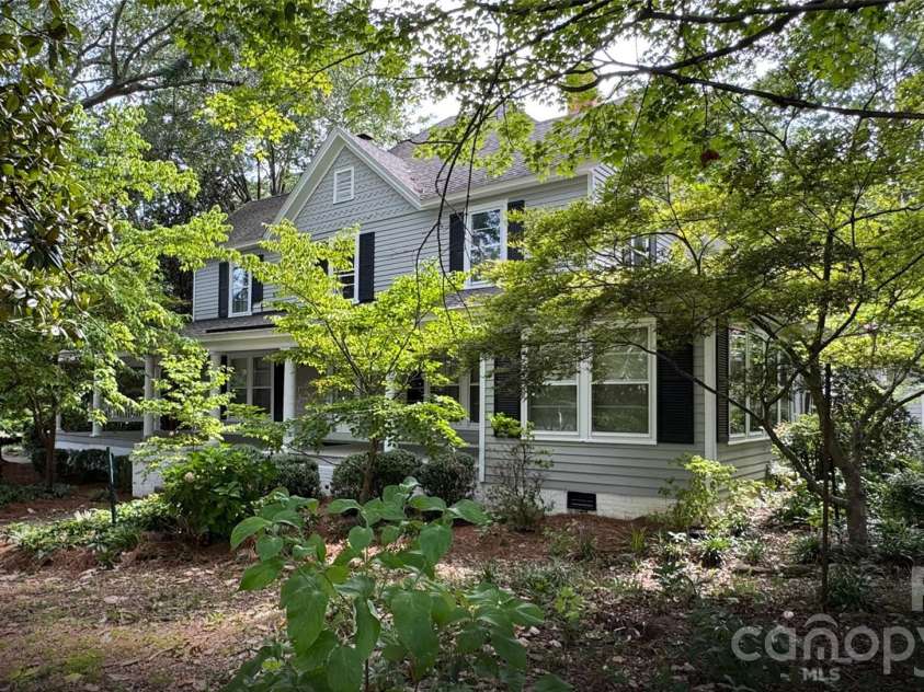 842 Aspen Street, Lincolnton, NC 28092.  MLS# CAR4415190, YatesRealty ID 46105. 