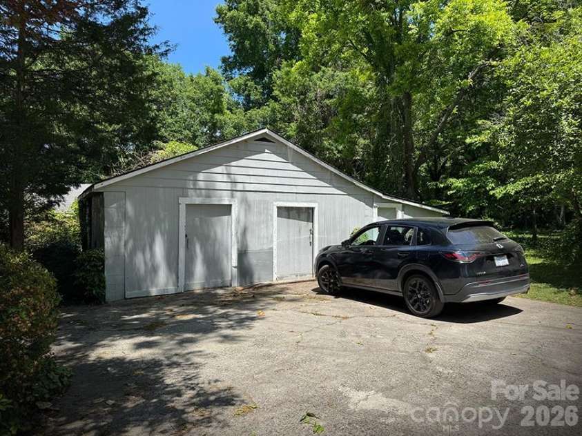 842 Aspen Street, Lincolnton, NC 28092.  MLS# CAR4415190, YatesRealty ID 46105. 