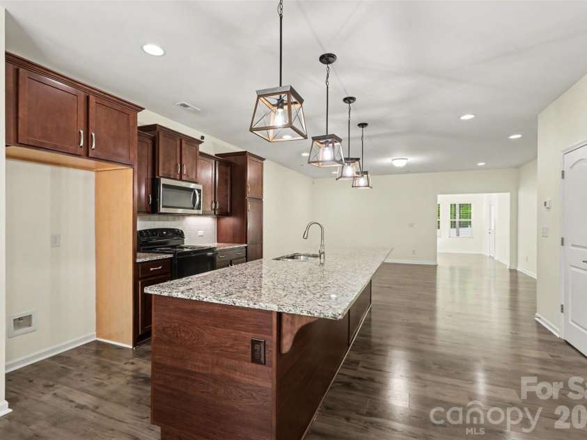 3024 Pinehills Way, Mount Holly, NC 28120.  MLS# CAR4417046, YatesRealty ID 46109. 