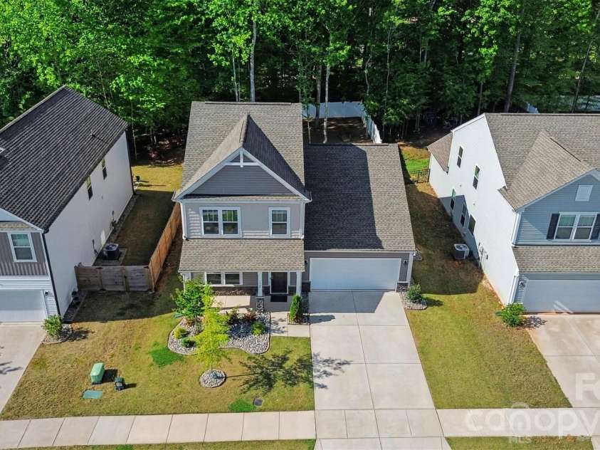 3024 Pinehills Way, Mount Holly, NC 28120.  MLS# CAR4417046, YatesRealty ID 46109. 