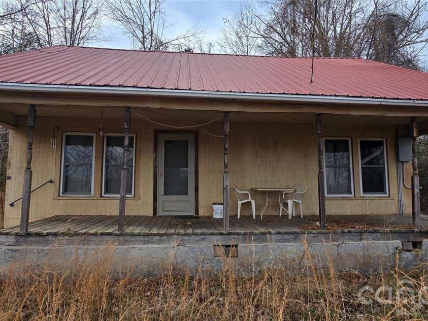 117 Greenvalley Place, Lenoir, NC 28645.  MLS# CAR4334391, YatesRealty ID 4611. 