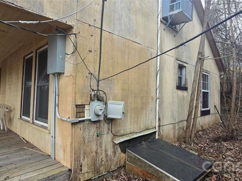 117 Greenvalley Place, Lenoir, NC 28645.  MLS# CAR4334391, YatesRealty ID 4611. 