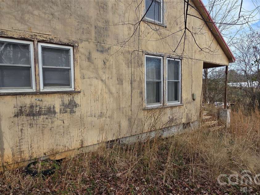 117 Greenvalley Place, Lenoir, NC 28645.  MLS# CAR4334391, YatesRealty ID 4611. 