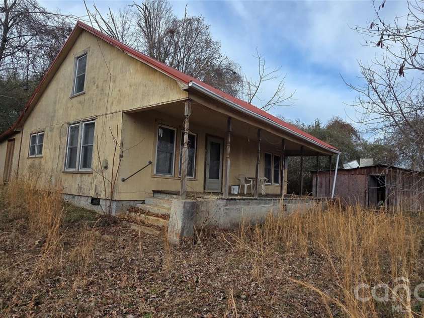 117 Greenvalley Place, Lenoir, NC 28645.  MLS# CAR4334391, YatesRealty ID 4611. 