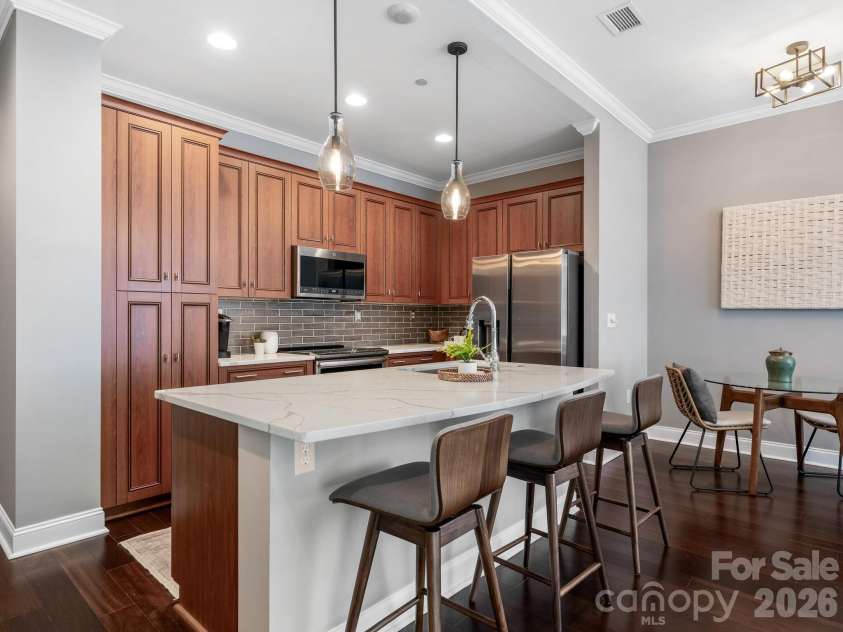 230 Tryon Street, Charlotte, NC 28202.  MLS# CAR4357649, YatesRealty ID 4611. 