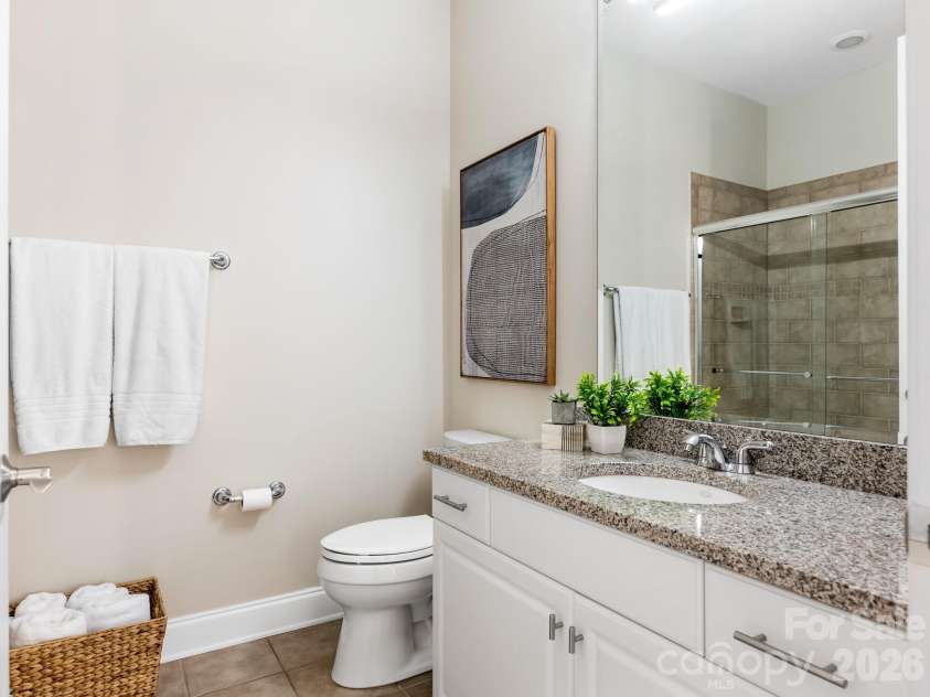 230 Tryon Street, Charlotte, NC 28202.  MLS# CAR4357649, YatesRealty ID 4611. 