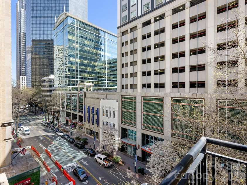 230 Tryon Street, Charlotte, NC 28202.  MLS# CAR4357649, YatesRealty ID 4611. 