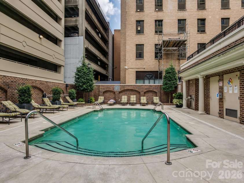 230 Tryon Street, Charlotte, NC 28202.  MLS# CAR4357649, YatesRealty ID 4611. 