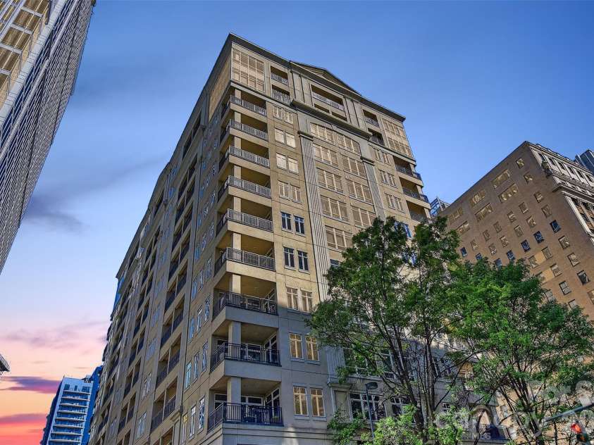 230 Tryon Street, Charlotte, NC 28202.  MLS# CAR4434132, YatesRealty ID 4611. 