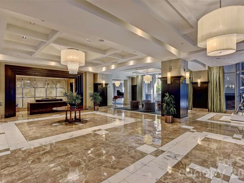 230 Tryon Street, Charlotte, NC 28202.  MLS# CAR4434132, YatesRealty ID 4611. 