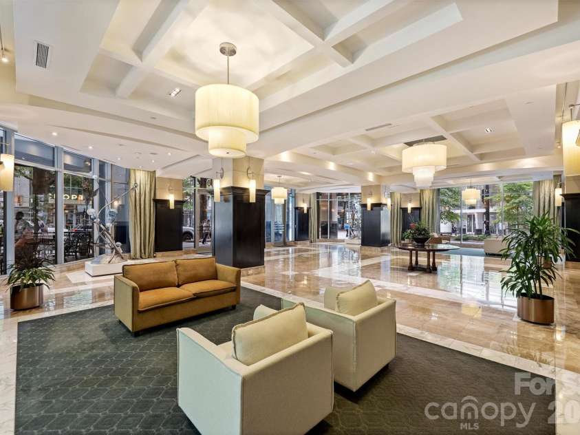 230 Tryon Street, Charlotte, NC 28202.  MLS# CAR4434132, YatesRealty ID 4611. 