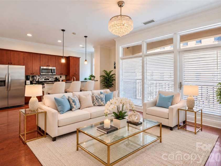 230 Tryon Street, Charlotte, NC 28202.  MLS# CAR4434132, YatesRealty ID 4611. 