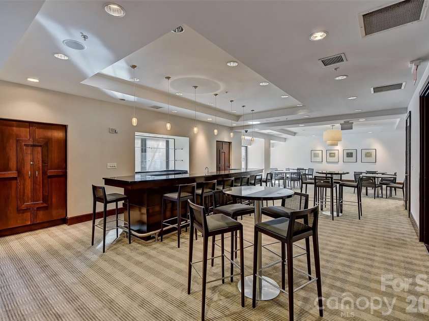 230 Tryon Street, Charlotte, NC 28202.  MLS# CAR4434132, YatesRealty ID 4611. 