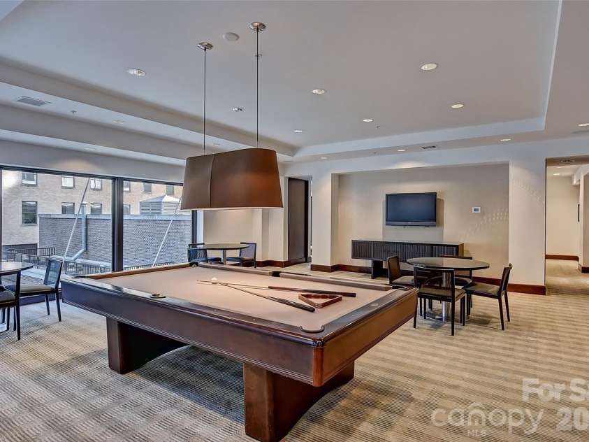 230 Tryon Street, Charlotte, NC 28202.  MLS# CAR4434132, YatesRealty ID 4611. 