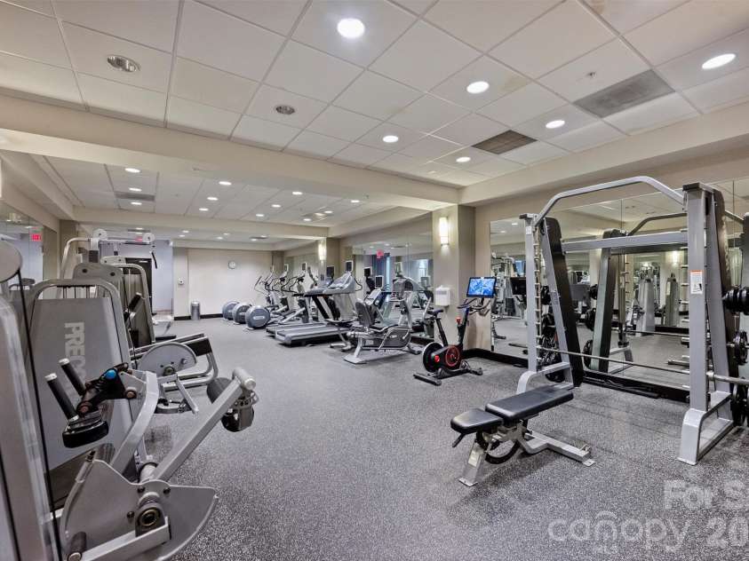 230 Tryon Street, Charlotte, NC 28202.  MLS# CAR4434132, YatesRealty ID 4611. 