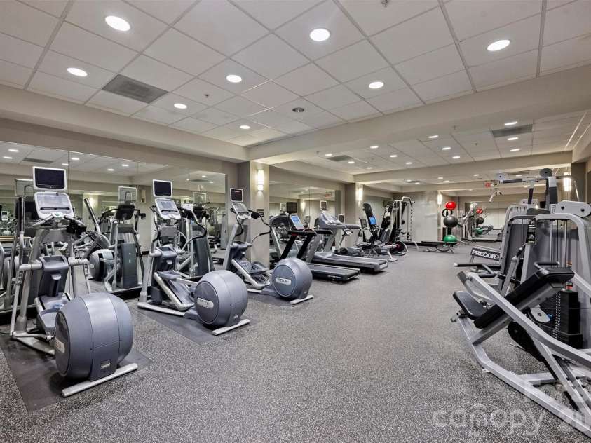 230 Tryon Street, Charlotte, NC 28202.  MLS# CAR4434132, YatesRealty ID 4611. 