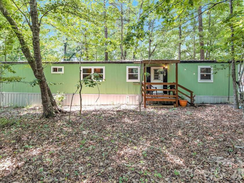 175 Elmwood Drive, Troy, NC 27371.  MLS# CAR4393743, YatesRealty ID 46110. 
