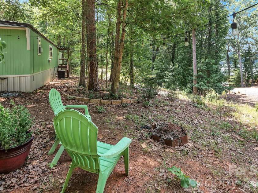 175 Elmwood Drive, Troy, NC 27371.  MLS# CAR4393743, YatesRealty ID 46110. 