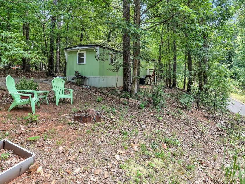 175 Elmwood Drive, Troy, NC 27371.  MLS# CAR4393743, YatesRealty ID 46110. 