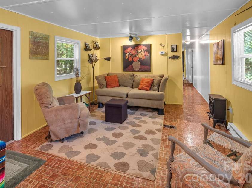 175 Elmwood Drive, Troy, NC 27371.  MLS# CAR4393743, YatesRealty ID 46110. 