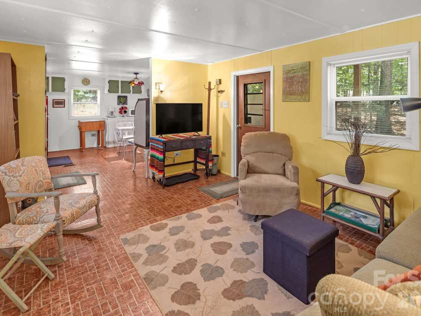 175 Elmwood Drive, Troy, NC 27371.  MLS# CAR4393743, YatesRealty ID 46110. 