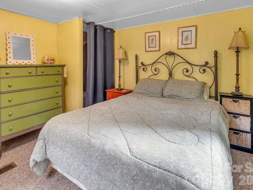 175 Elmwood Drive, Troy, NC 27371.  MLS# CAR4393743, YatesRealty ID 46110. 