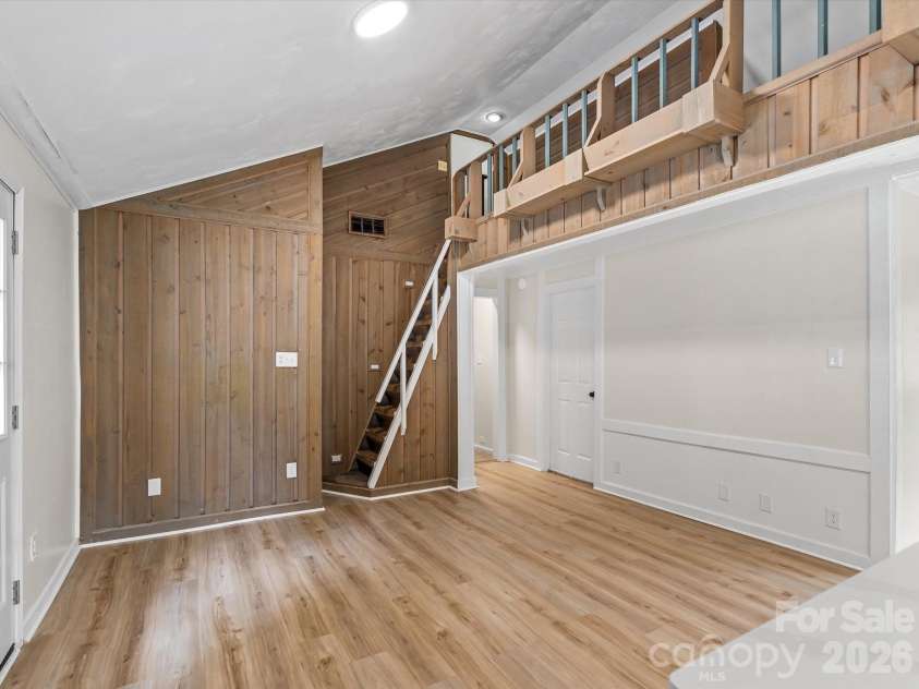 5312 Larewood Drive, Charlotte, NC 28215.  MLS# CAR4411414, YatesRealty ID 46112. 
