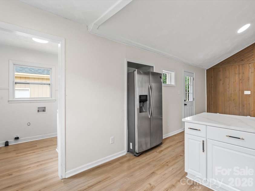 5312 Larewood Drive, Charlotte, NC 28215.  MLS# CAR4411414, YatesRealty ID 46112. 