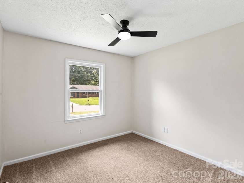 5312 Larewood Drive, Charlotte, NC 28215.  MLS# CAR4411414, YatesRealty ID 46112. 