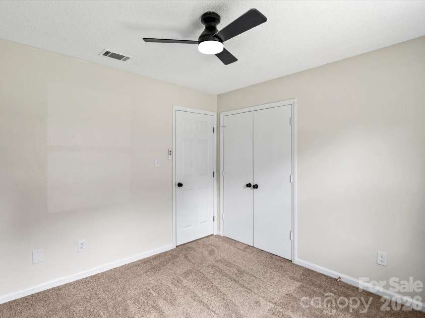 5312 Larewood Drive, Charlotte, NC 28215.  MLS# CAR4411414, YatesRealty ID 46112. 