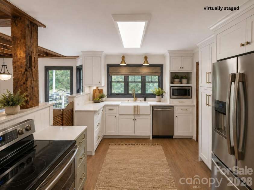 4904 Willow Pond Road, Clover, SC 29710.  MLS# CAR4412083, YatesRealty ID 46114. Virtually staged kitchen, come make it your own!