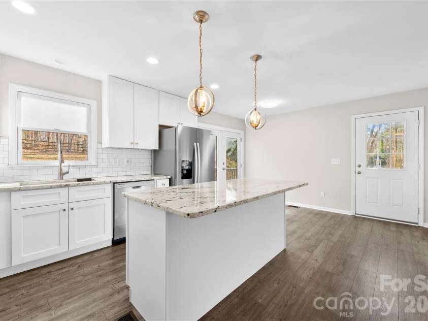 16218 Barbee Road, Stanfield, NC 28163.  MLS# CAR4308788, YatesRealty ID 46116. EAT-IN-KITCHEN