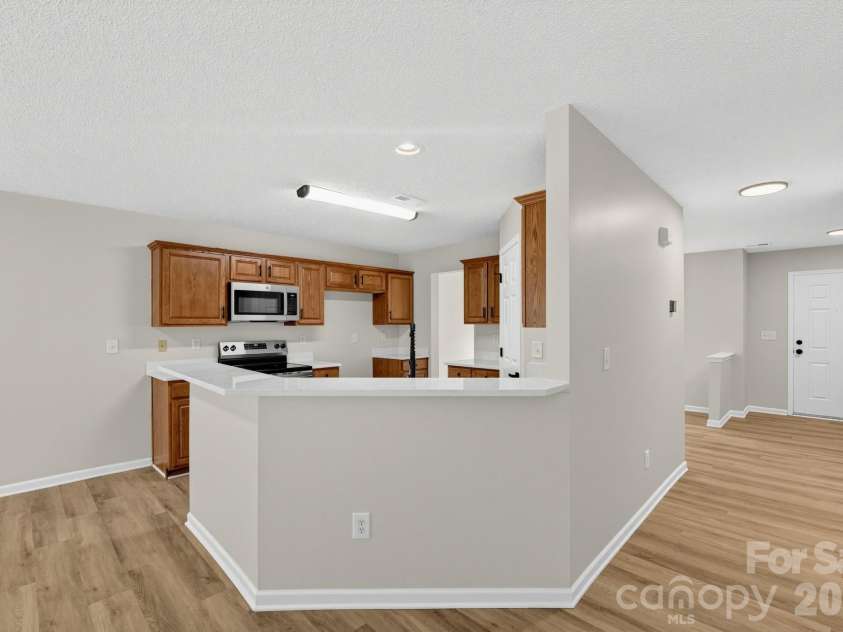 1034 Chalk Hill Lane, Charlotte, NC 28214.  MLS# CAR4416747, YatesRealty ID 46117. 