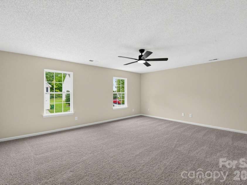 1034 Chalk Hill Lane, Charlotte, NC 28214.  MLS# CAR4416747, YatesRealty ID 46117. 
