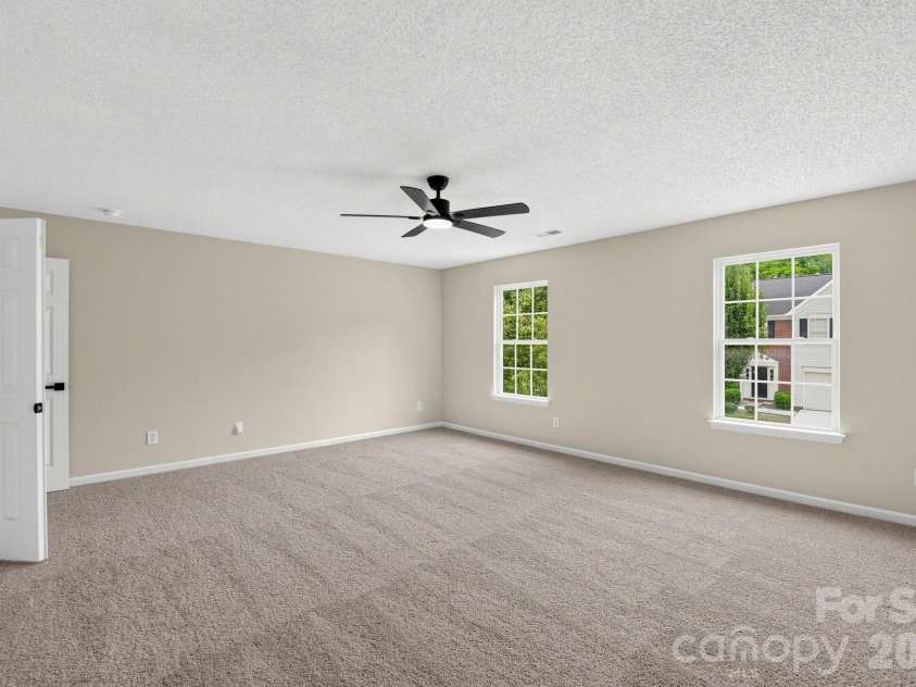 1034 Chalk Hill Lane, Charlotte, NC 28214.  MLS# CAR4416747, YatesRealty ID 46117. 