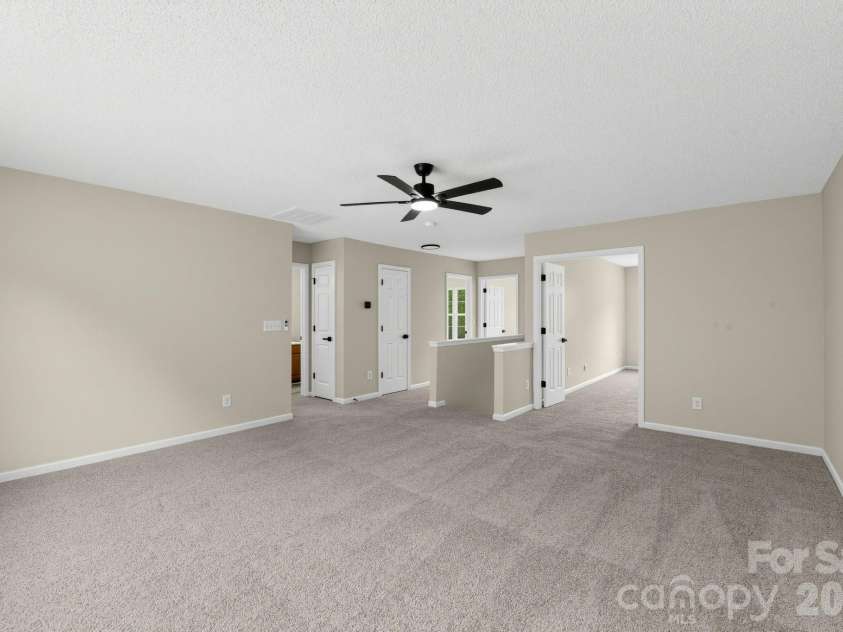 1034 Chalk Hill Lane, Charlotte, NC 28214.  MLS# CAR4416747, YatesRealty ID 46117. 