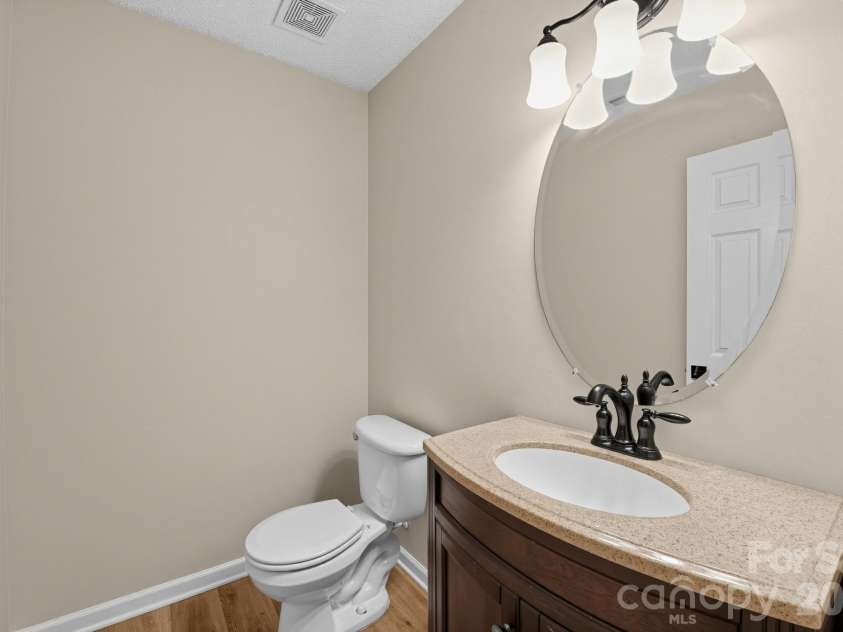 1034 Chalk Hill Lane, Charlotte, NC 28214.  MLS# CAR4416747, YatesRealty ID 46117. 