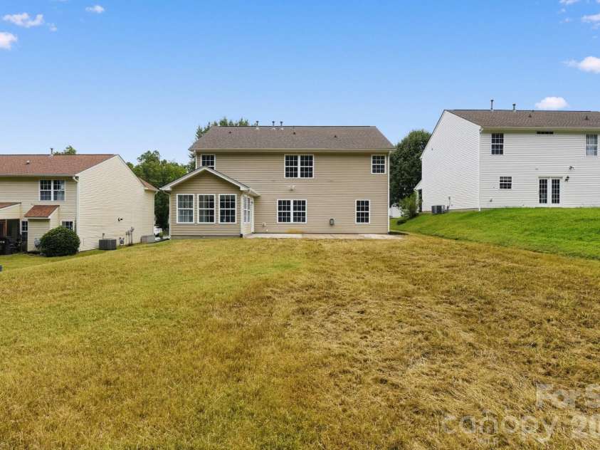 1034 Chalk Hill Lane, Charlotte, NC 28214.  MLS# CAR4416747, YatesRealty ID 46117. 