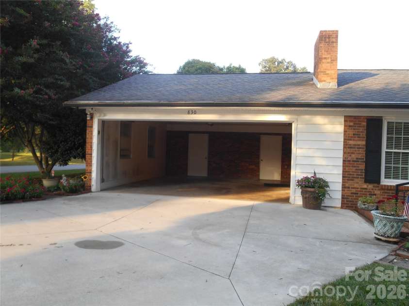 830 Salem Church Road, Lincolnton, NC 28092.  MLS# CAR4416779, YatesRealty ID 46118. Double Garage