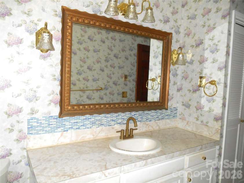 830 Salem Church Road, Lincolnton, NC 28092.  MLS# CAR4416779, YatesRealty ID 46118. Hall Bath Vanity