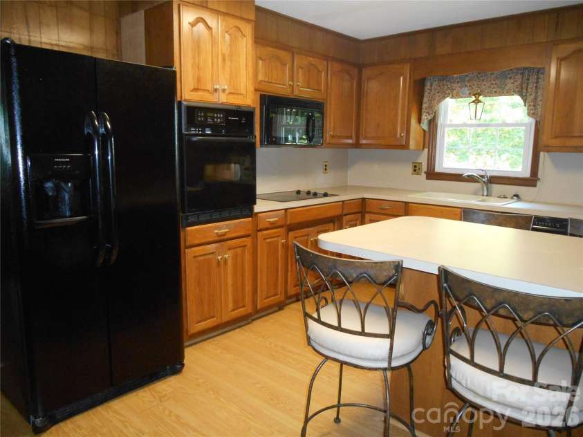 830 Salem Church Road, Lincolnton, NC 28092.  MLS# CAR4416779, YatesRealty ID 46118. Kitchen