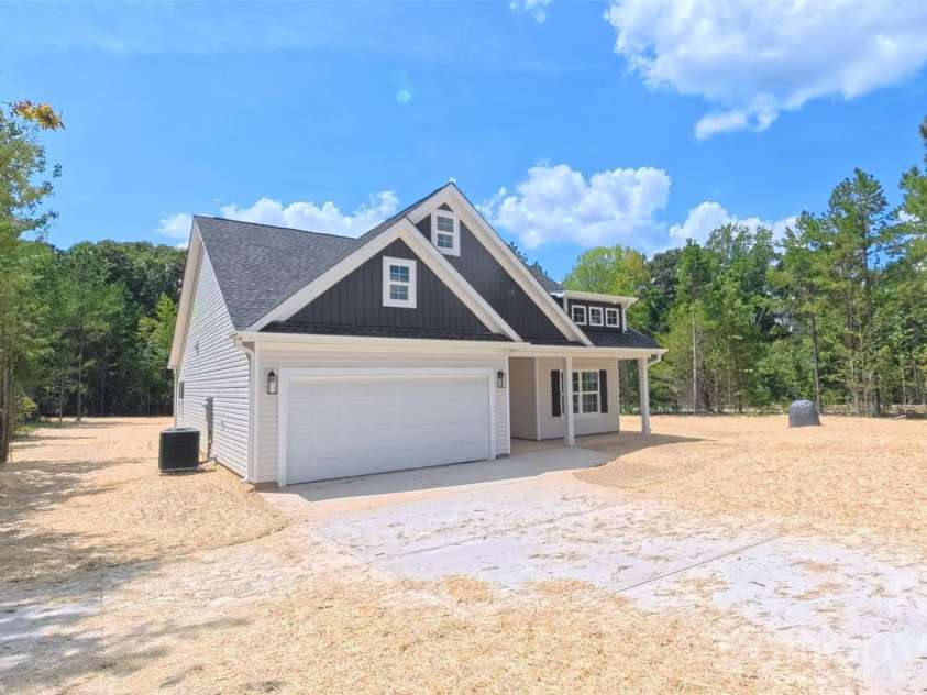 3111 Meadowcrest Drive, Clover, SC 29710.  MLS# CAR4415987, YatesRealty ID 46119. 