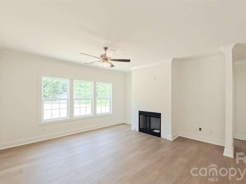 3111 Meadowcrest Drive, Clover, SC 29710.  MLS# CAR4415987, YatesRealty ID 46119. 