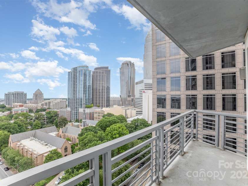 333 Trade Street, Charlotte, NC 28202.  MLS# CAR4259852, YatesRealty ID 4612. 