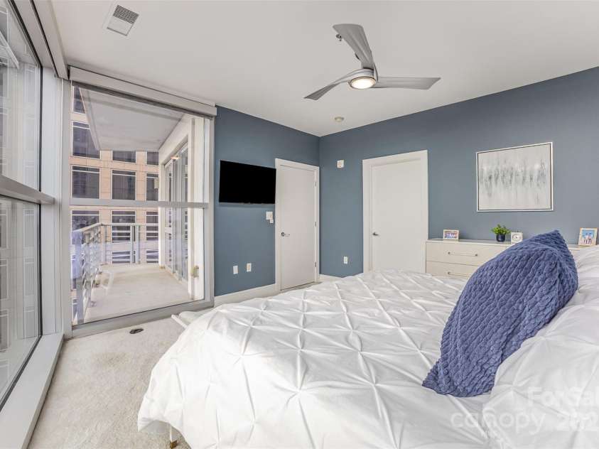 333 Trade Street, Charlotte, NC 28202.  MLS# CAR4259852, YatesRealty ID 4612. Primary Bedroom