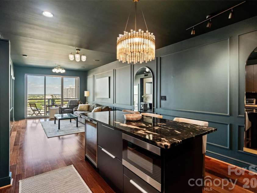 333 Trade Street, Charlotte, NC 28202.  MLS# CAR4298406, YatesRealty ID 4612. 